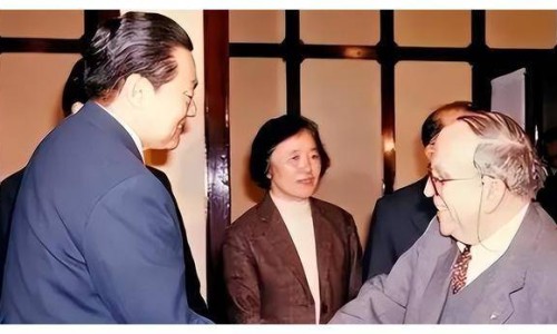 人参五味子颗粒是开水冲吗网 | 人参五味子颗粒是开水冲吗能喝吗,人参五味子颗粒怎么服用